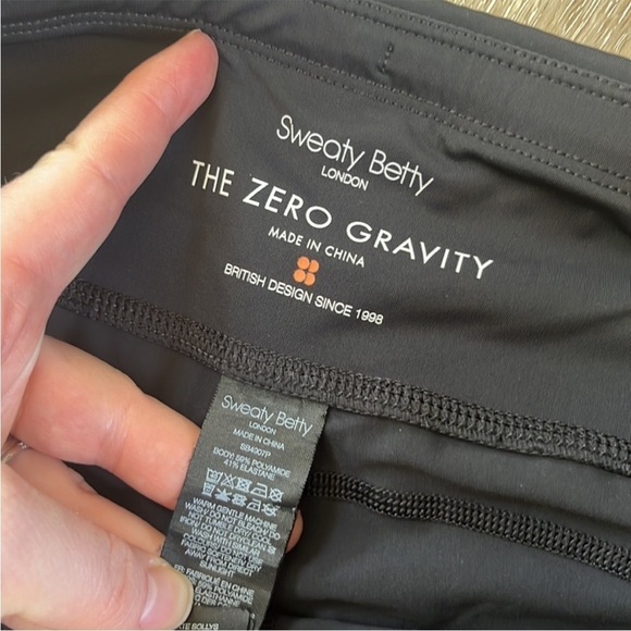 Sweaty Betty Zero Gravity High-Waisted 7/8 Leggings- Black - Picture 6 of 13